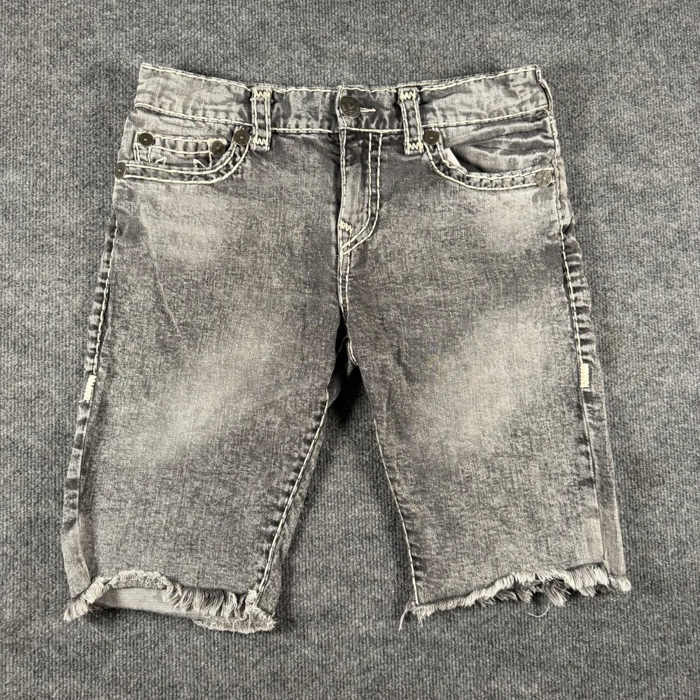 True Religion Ricky Relaxed Straight Gray Denim Shorts 32 Raw Hem Grunge